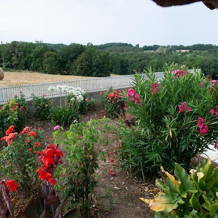Gites De La Vaysse Vergt-de-Biron Exterior foto